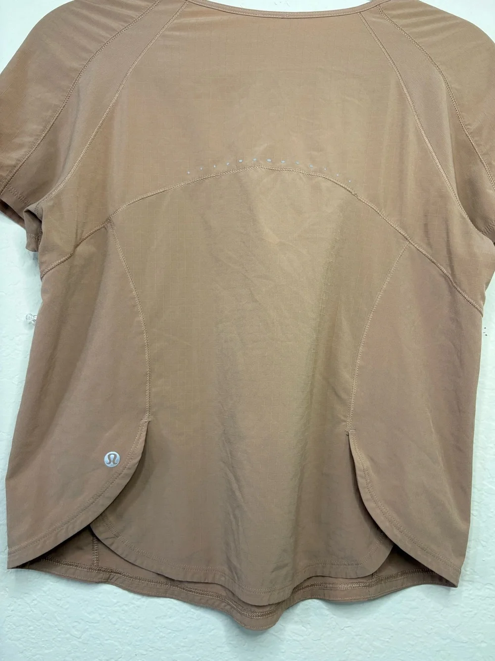 Lululemon Lightweight Stretch Running Short Sleeve Shirt pink clay size 4